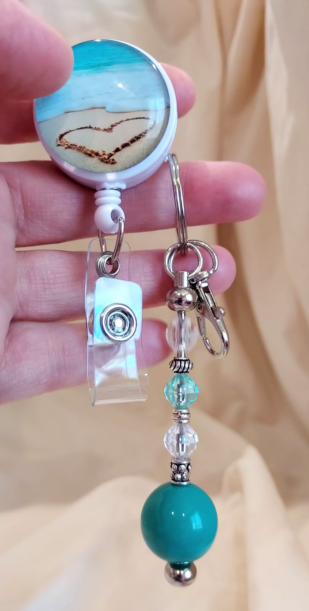 Unique Heart Beach Retractable Badge Reel with Hand Beaded Keychain – 3-in-1 Fidget Accessory