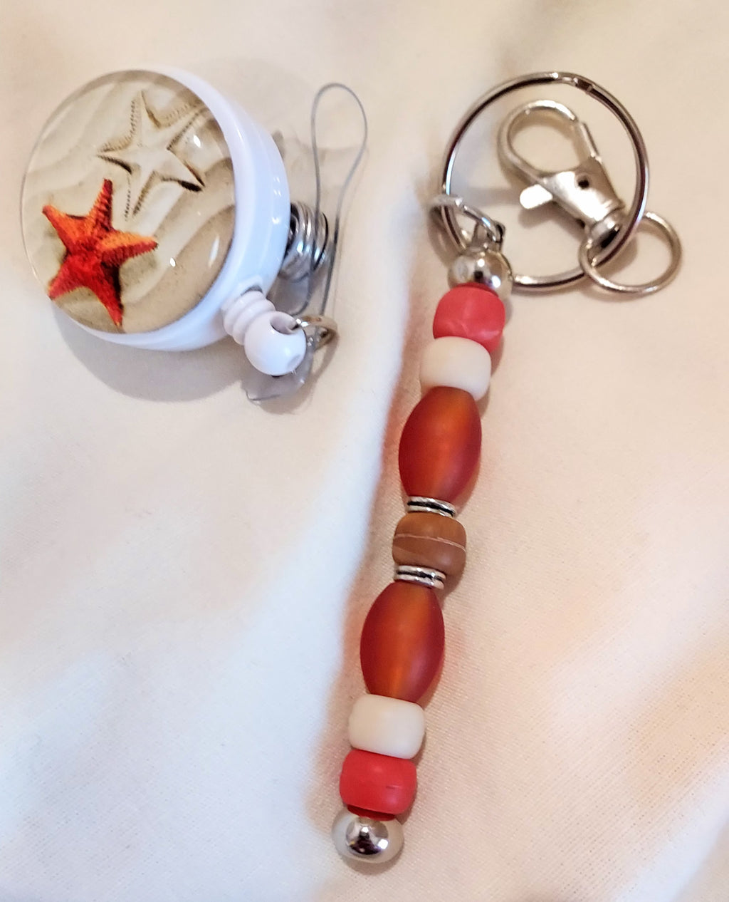 Unique Starfish Beach Retractable Badge Reel with Hand Beaded Keychain – 3-in-1 Fidget Accessory (3)